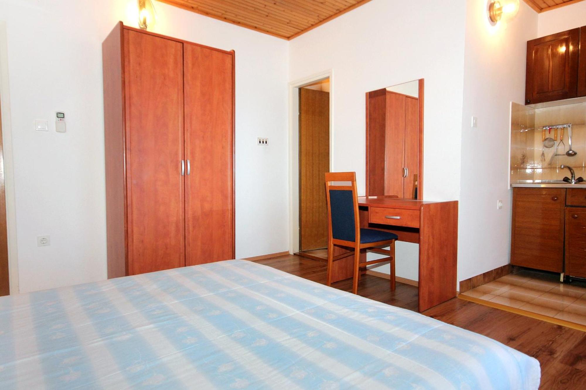 Apartments And Rooms By The Sea Mandre, Pag - 3557 콜란 객실 사진